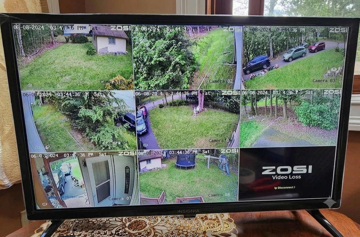 4K 8MP 9-camera set with speakers and microphone