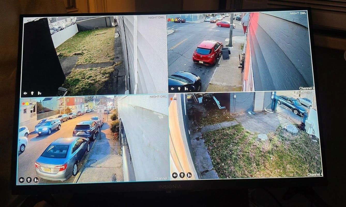 Set of 4 cameras 4K 8MP, With speakers and microphone
